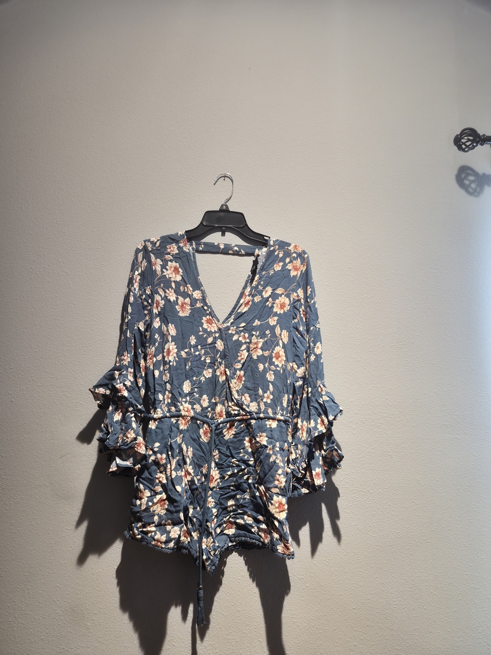 Jessica Simpson Blue Floral Ruffle V-Neck Tunic